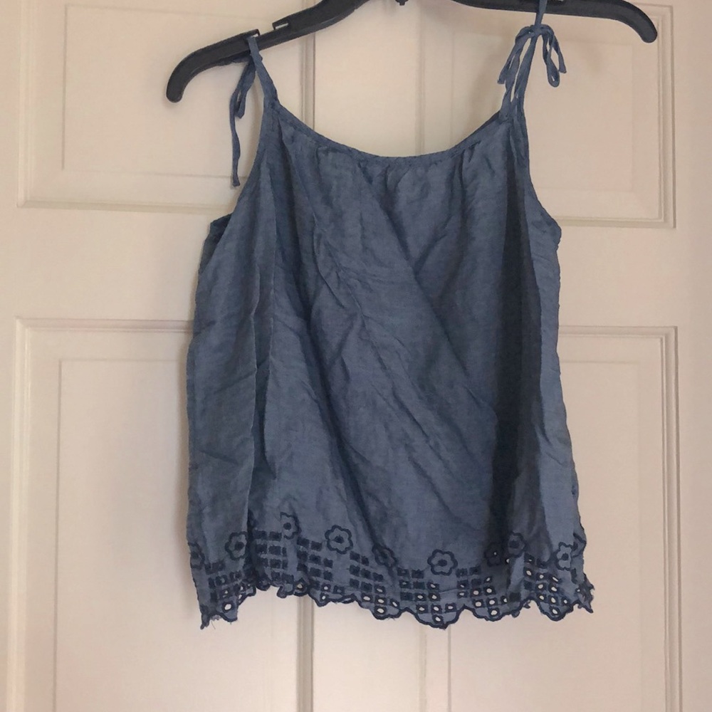 Women’s Gap top